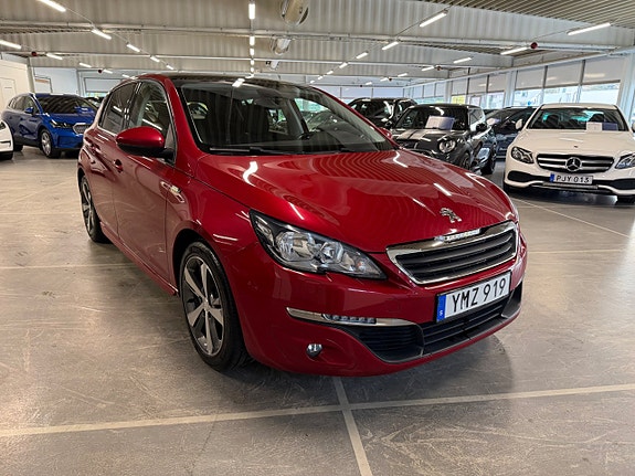 Peugeot 308 2 of 19