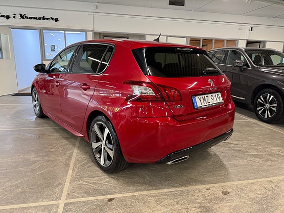 Peugeot 308 4 of 19
