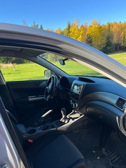 Subaru Impreza 9 of 9