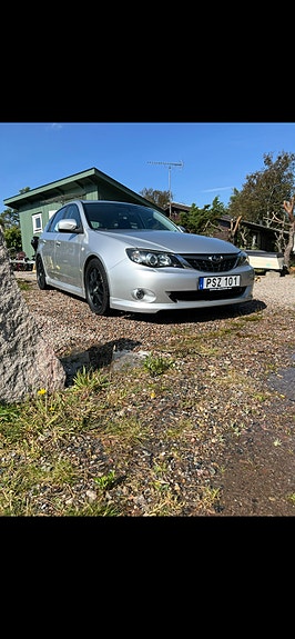 Subaru Impreza 5 of 9