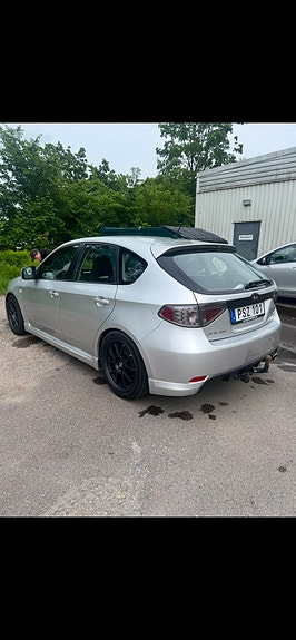 Subaru Impreza 3 of 9