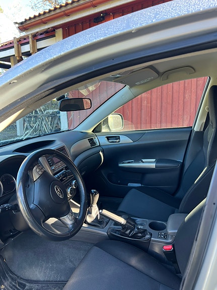 Subaru Impreza 8 of 9
