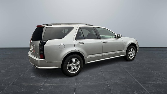 Cadillac SRX 4 of 14