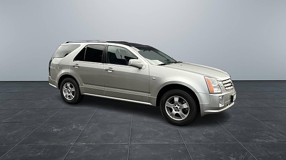 Cadillac SRX 2 of 14