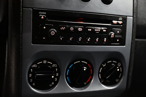 Peugeot Partner 23 of 27