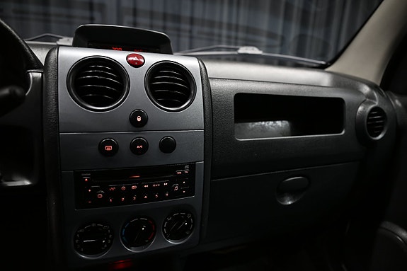 Peugeot Partner 24 of 27