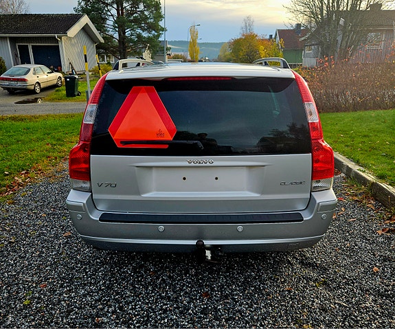 Volvo V70 6 of 9