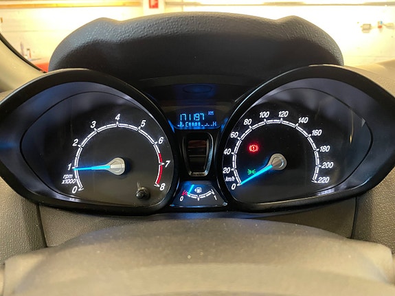 Ford Fiesta 15 of 19