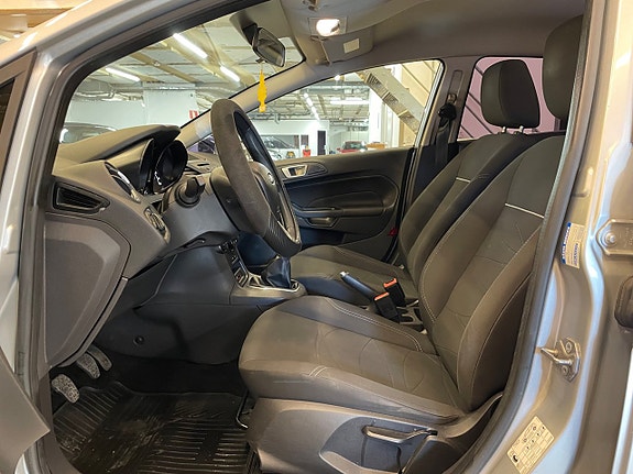 Ford Fiesta 8 of 19