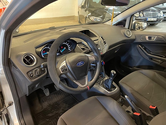 Ford Fiesta 7 of 19
