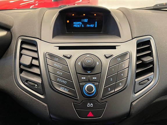 Ford Fiesta 16 of 19