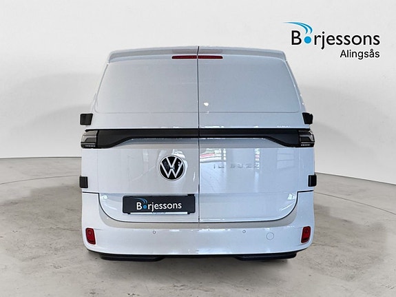 Volkswagen ID. Buzz 4 of 9