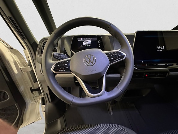 Volkswagen ID. Buzz 8 of 9