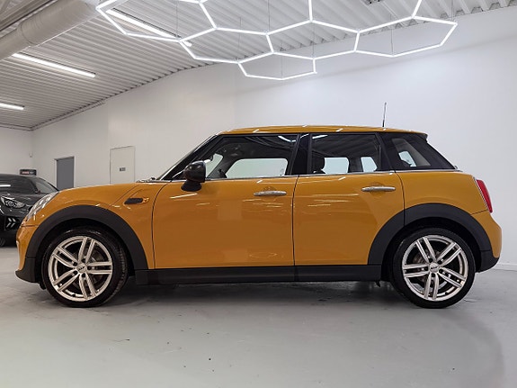 MINI One 7 of 23