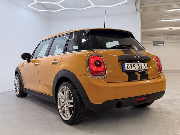 MINI One 6 of 23