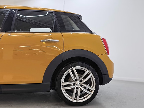 MINI One 23 of 23