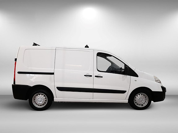 Peugeot Expert 2 of 10