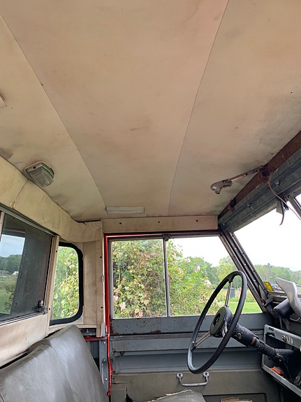 Land Rover 109 10 of 13
