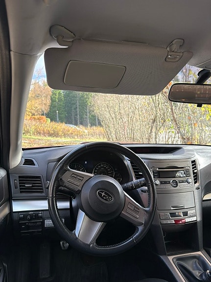 Subaru Legacy 5 of 5