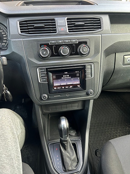 Volkswagen Caddy 8 of 9