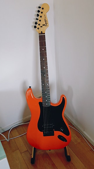Squier Bullet Special Stratocaster (2003) – Traffic Cone Orange