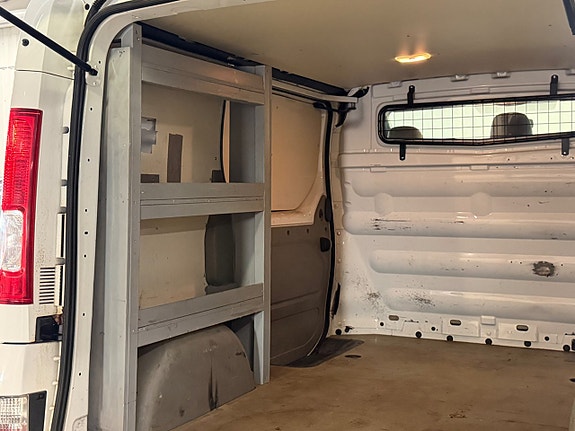 Opel Vivaro 10 of 18