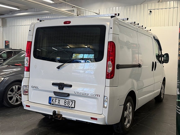 Opel Vivaro 5 of 18