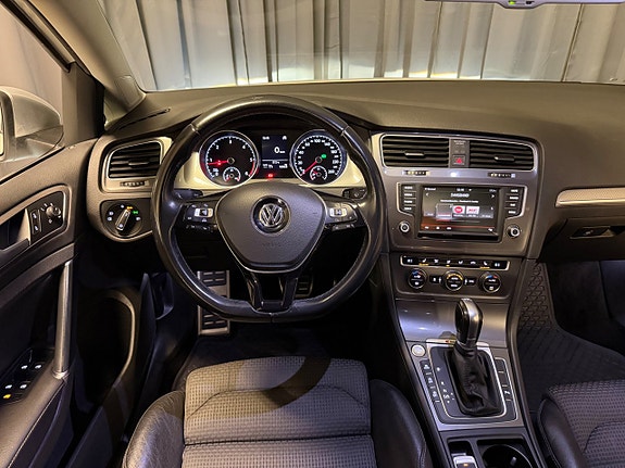 Volkswagen Golf Alltrack 10 of 30