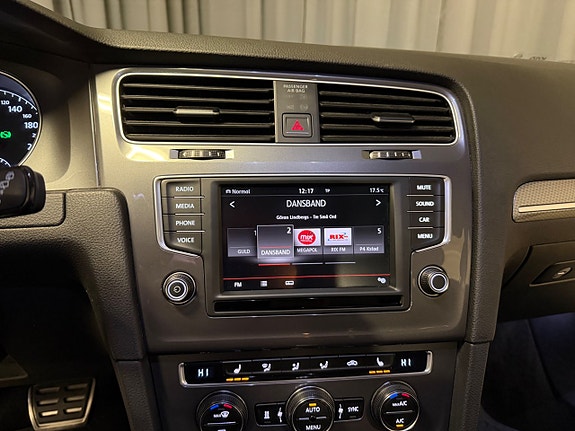 Volkswagen Golf Alltrack 20 of 30
