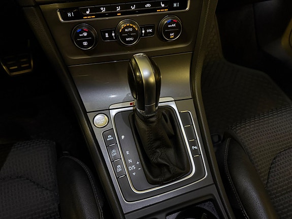 Volkswagen Golf Alltrack 13 of 30