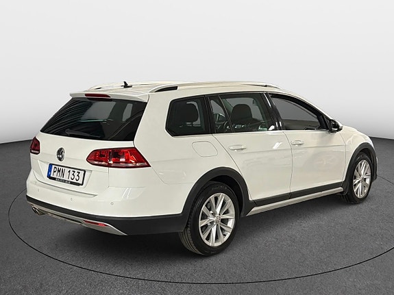 Volkswagen Golf Alltrack 5 of 30