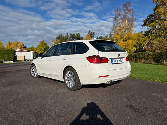 BMW 320d 4 of 6