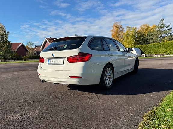 BMW 320d 3 of 6