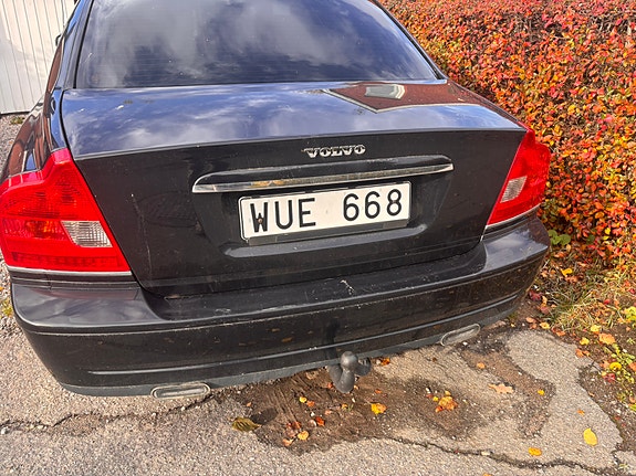 Volvo S80 2 of 4