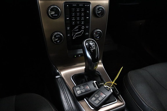 Volvo V40 Cross Country 21 of 24