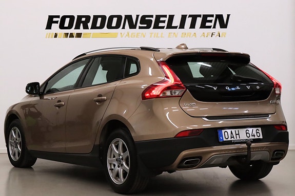 Volvo V40 Cross Country 6 of 24