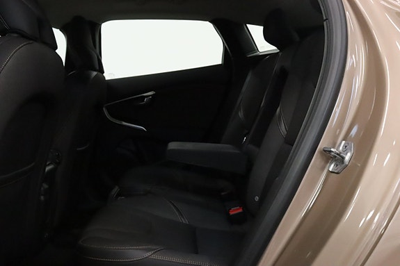 Volvo V40 Cross Country 22 of 24