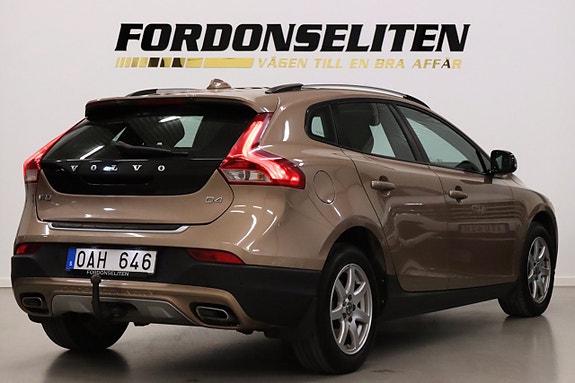 Volvo V40 Cross Country 7 of 24