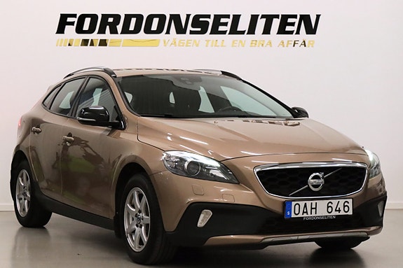 Volvo V40 Cross Country 4 of 24