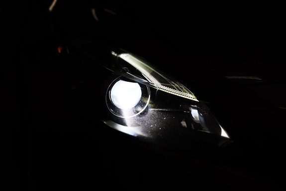 Volvo V40 Cross Country 8 of 24