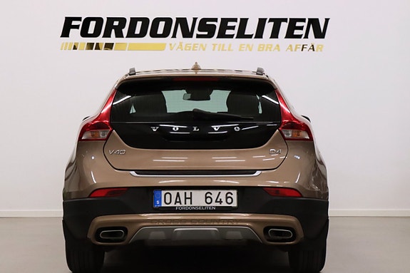 Volvo V40 Cross Country 5 of 24