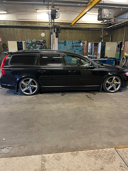 Volvo V70 5 of 8