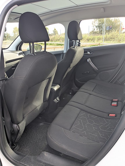Peugeot 2008 10 of 11