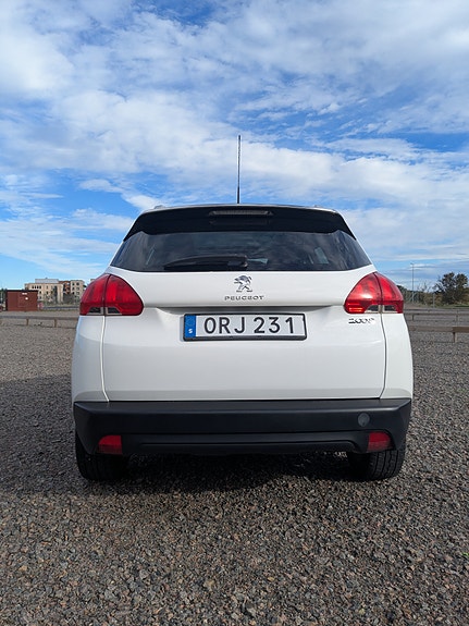 Peugeot 2008 5 of 11