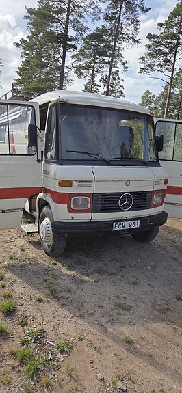 Mercedes-Benz 508 5 of 6