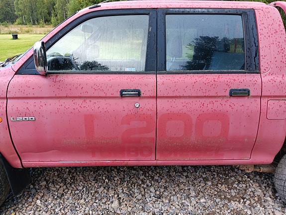 Mitsubishi L200 12 of 12