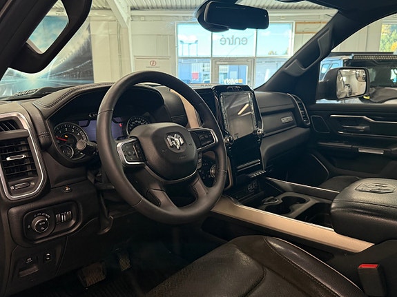 Dodge RAM 1500 8 of 17