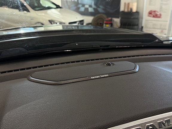 Dodge RAM 1500 16 of 17