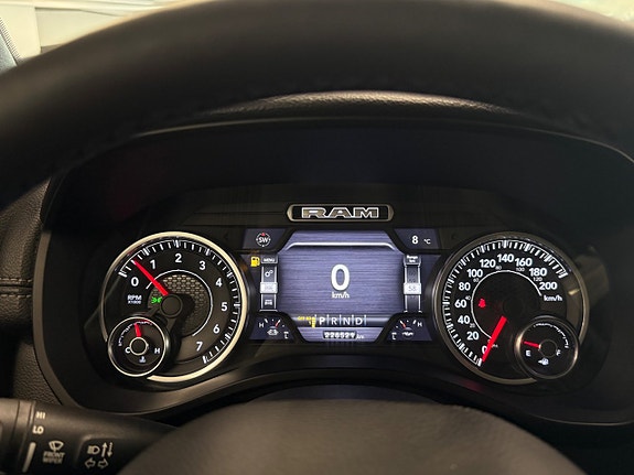 Dodge RAM 1500 15 of 17