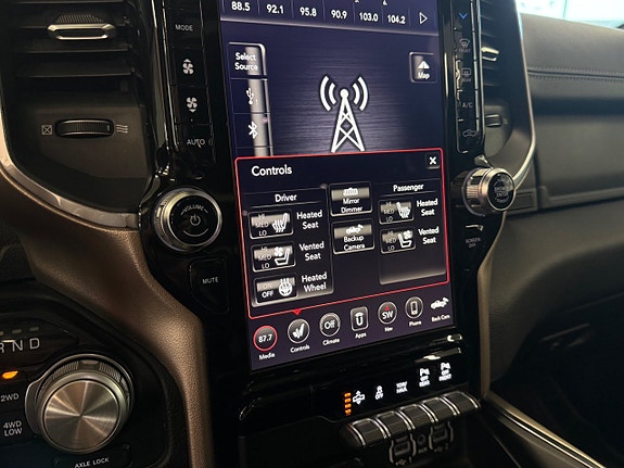 Dodge RAM 1500 10 of 17